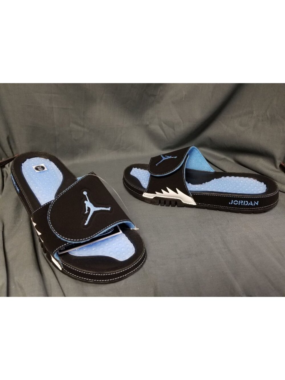 Jordan Hydro V Retro Sandals Black/Blue/White 555501 004 Mens Size 10 NEW w/TAG